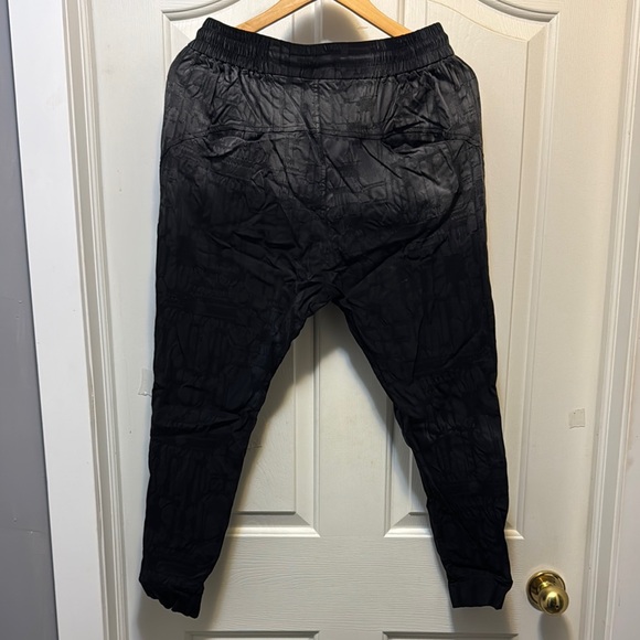Black Sweatpants with Elastic Waistband and Drawstring - Picture 3 of 5